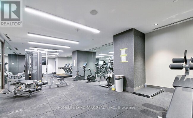 Building Photo - 8 Widmer St