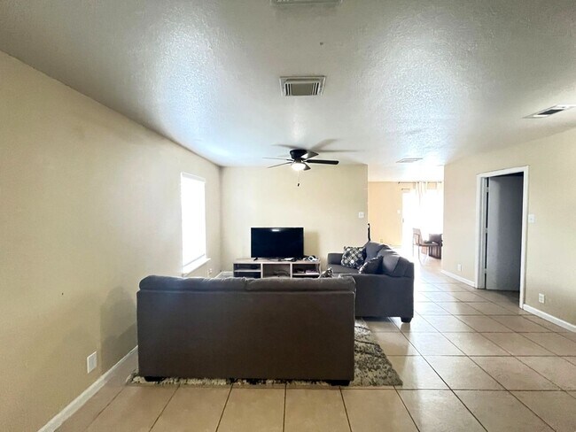 Foto del edificio - 10735 Shaencrest