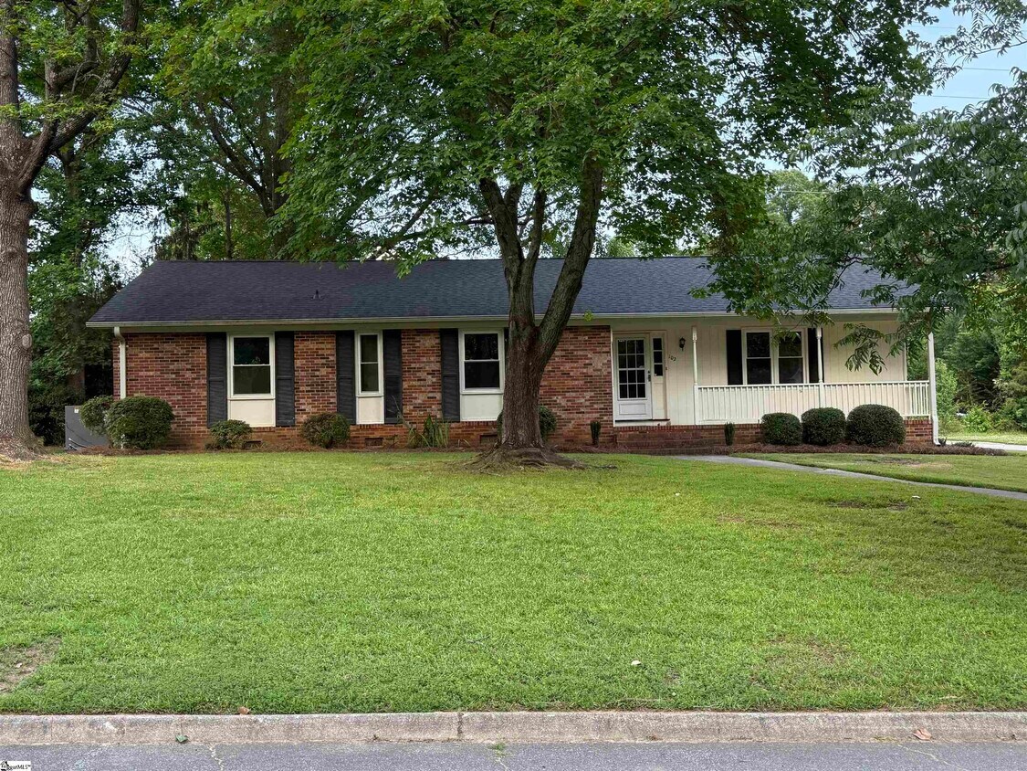 Foto principal - 102 Baldwin Cir