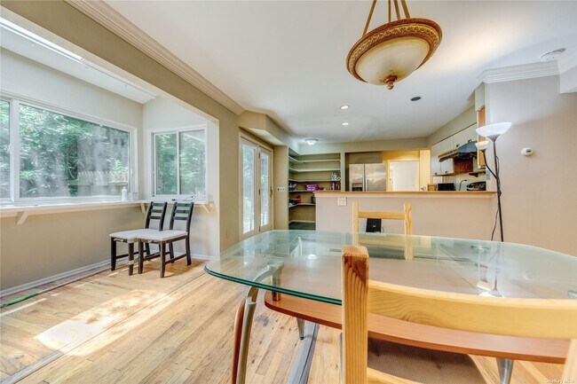 Foto del edificio - 1550 Stony Brook Rd