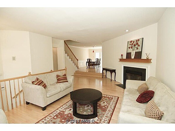 Foto del edificio - 2123 Kings Garden Way