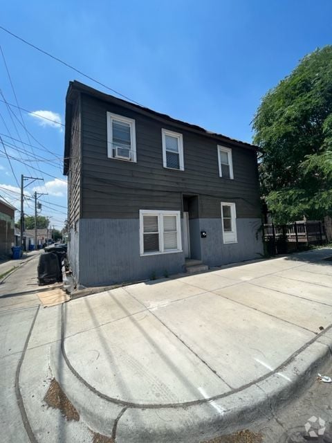 Building Photo - 1801 W 21st St