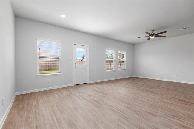 Building Photo - 9552 Caney Trails Rd