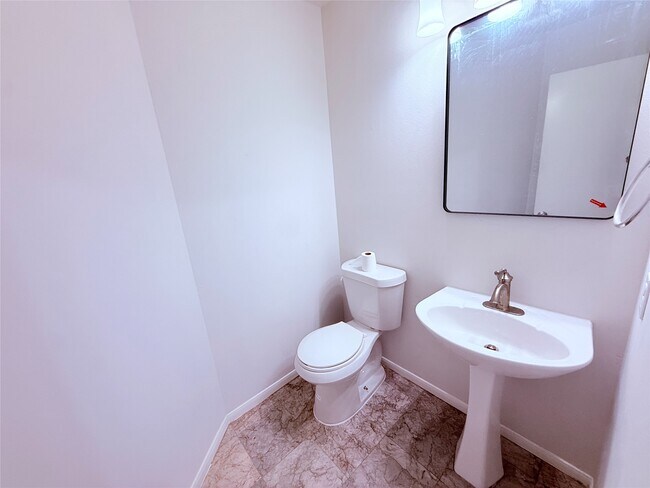 Foto del edificio - 13407 Carruth Ln