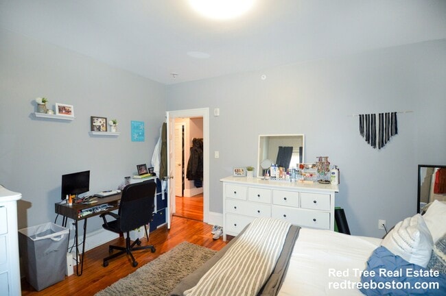 Foto del edificio - 62 Mapleton St