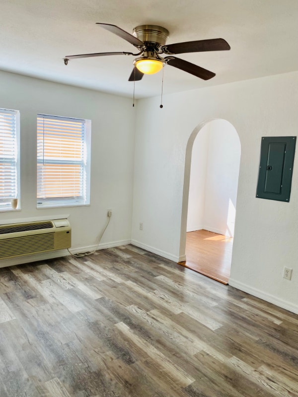 Foto principal - 630 Brevard Ave