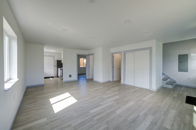 Foto del edificio - 299 N Forrest St