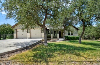 Building Photo - 735 Monarch
