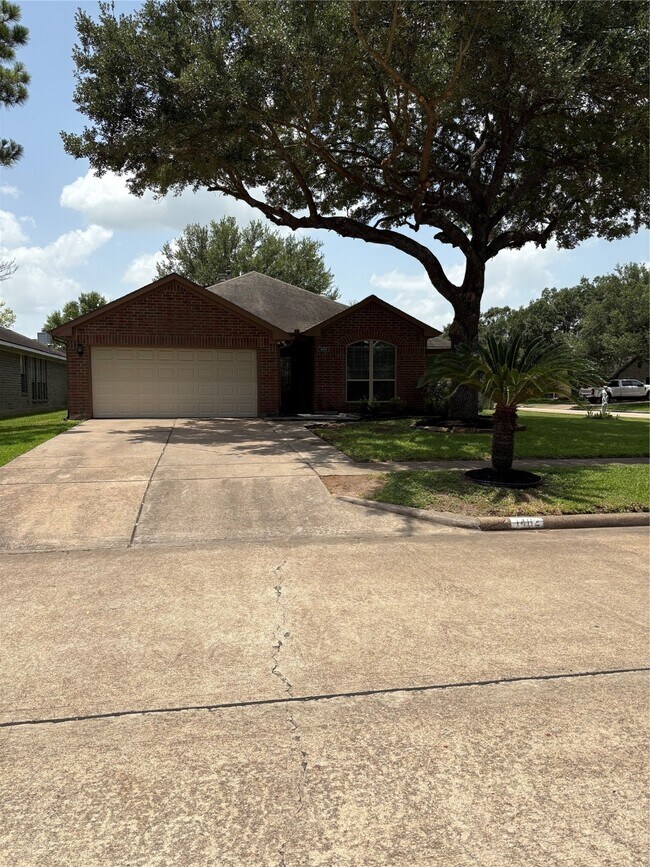 Building Photo - 1402 Township Ct