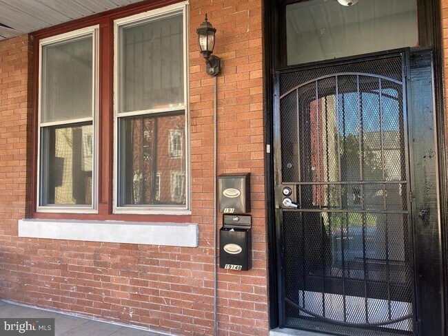 Foto del edificio - 1914 W Berks St