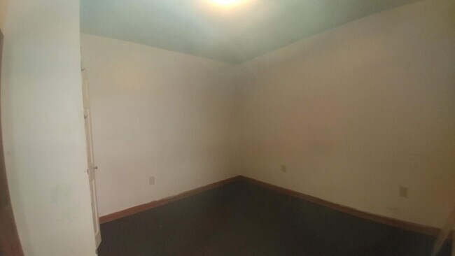 Building Photo - 247 Grove St
