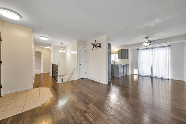 Building Photo - 5763 Ophelia Ln