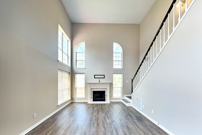 Foto del edificio - 2635 Rainbow Creek Dr