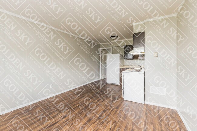 Building Photo - 1221 S Franklin St