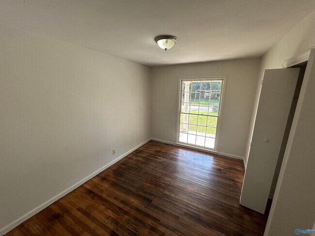 Foto del edificio - 603 Hal St NW