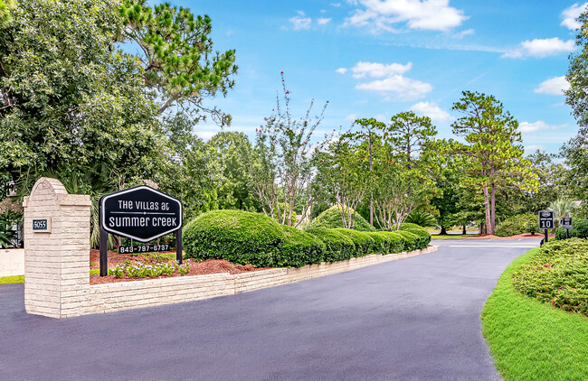 Building Photo - The Villas at Summer Creek