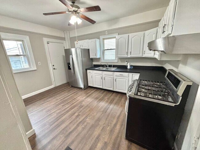 Foto del edificio - 6407 Dibble Ave