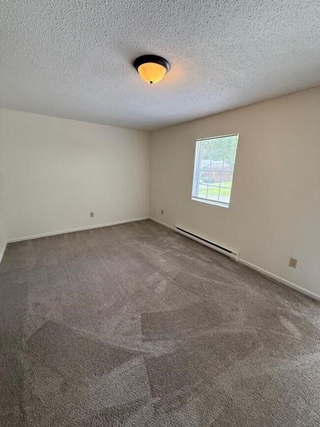 Building Photo - Check out this great unit in a great building!! Many to chose from!!