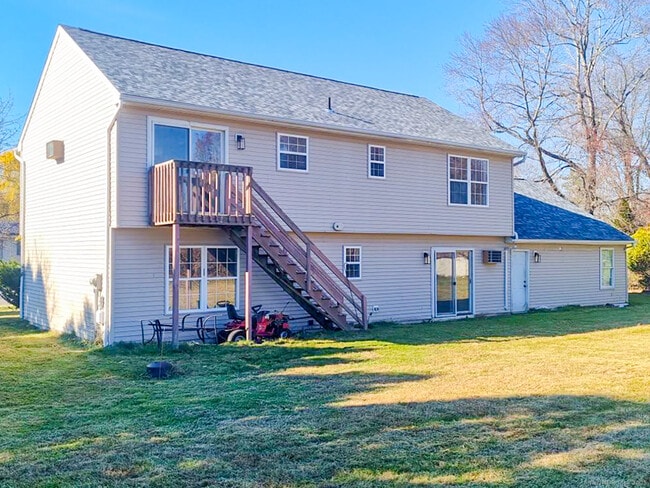 Building Photo - 7 Dally Farm Rd