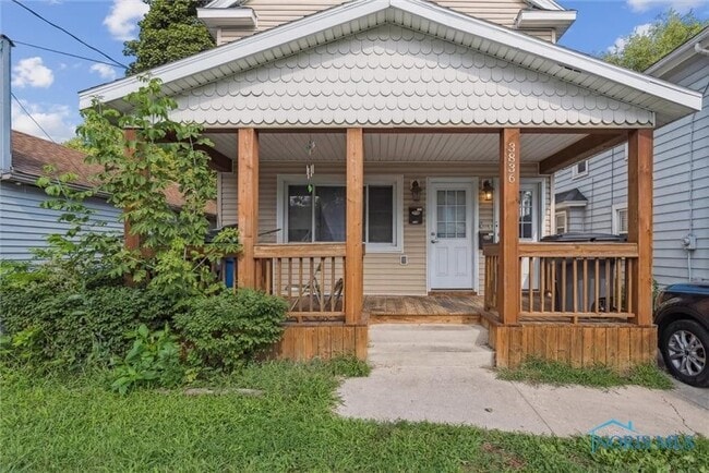 Foto del edificio - 3836 Upton Ave