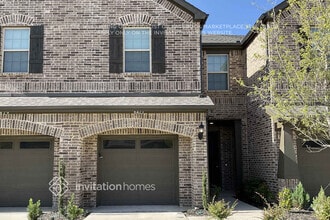 Building Photo - 6427 Blue Trl