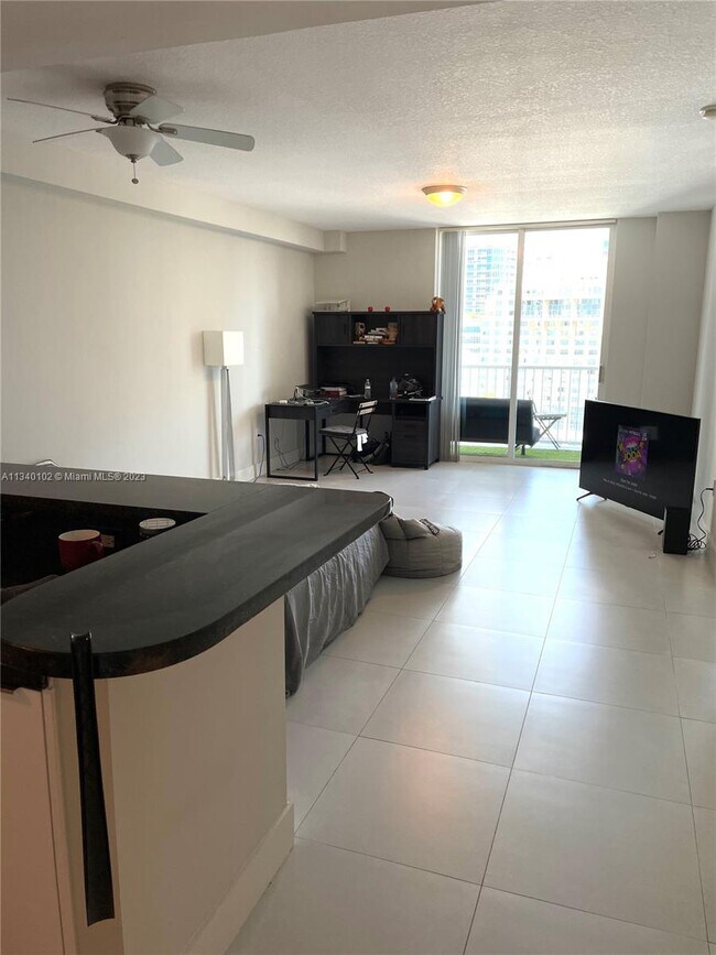 Foto del edificio - 1250 N Miami Ave