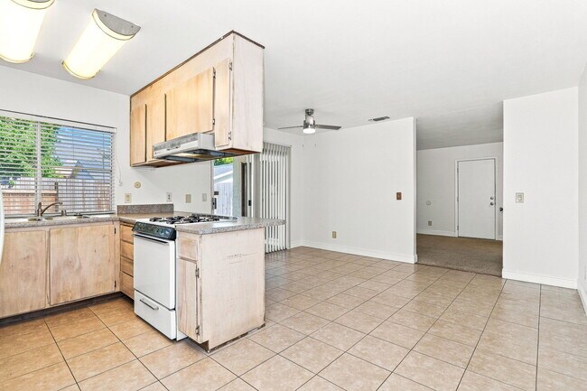Foto del edificio - 7205 Dedrick Ct