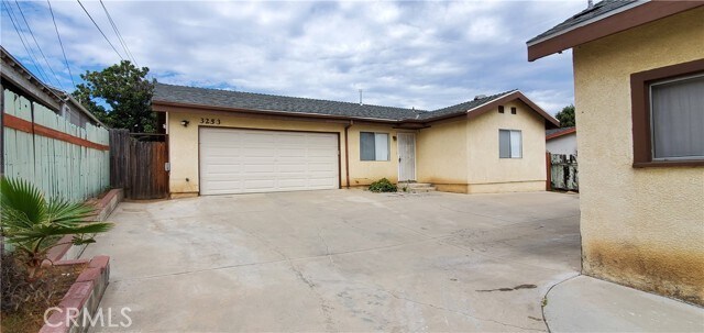 Primary Photo - 3253 Evelyn Ave