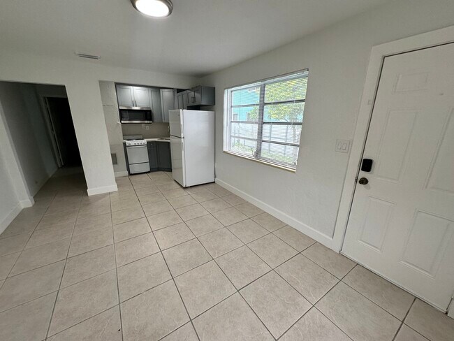 Foto del edificio - 2550 SW 9th St