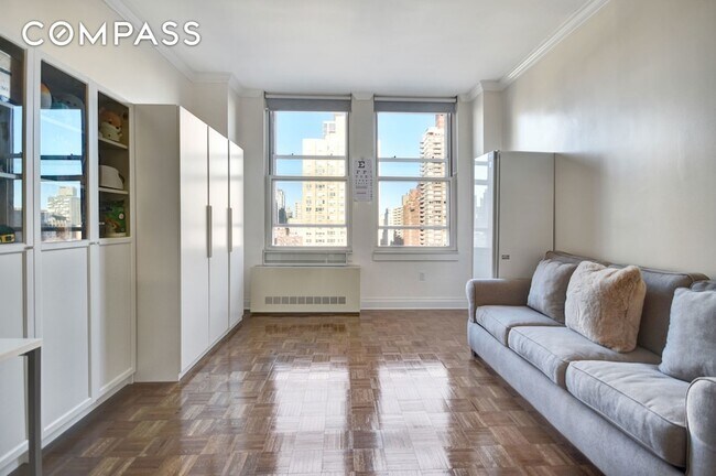 Foto del edificio - 350 E 82nd St