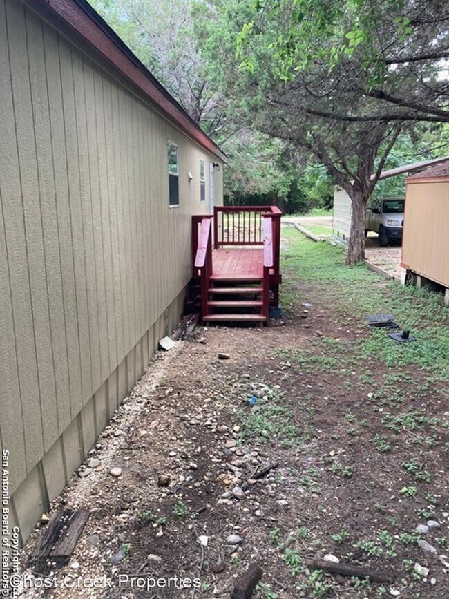 Foto del edificio - 3 br, 2 bath House - 756 Northeast Dr