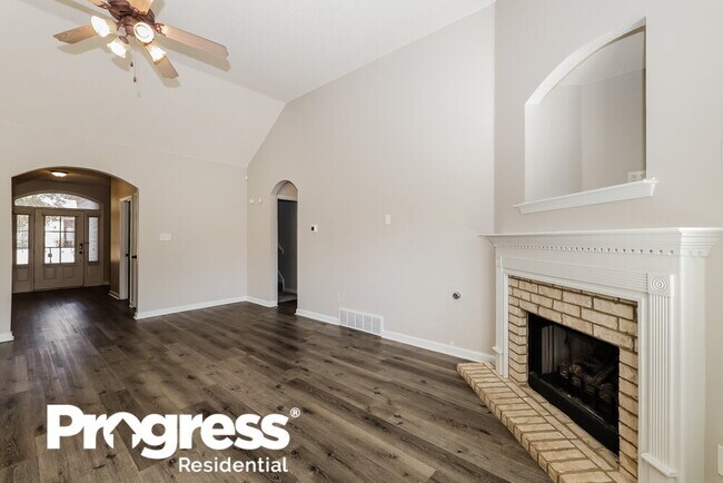 Building Photo - 1516 Sawmill Creek Ln