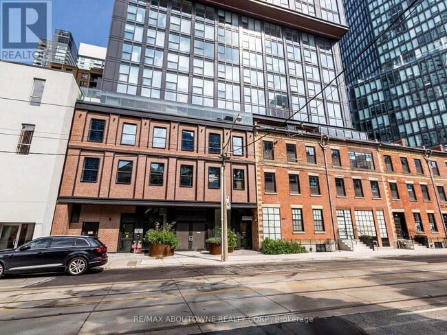Building Photo - 82-4282 Dalhousie St