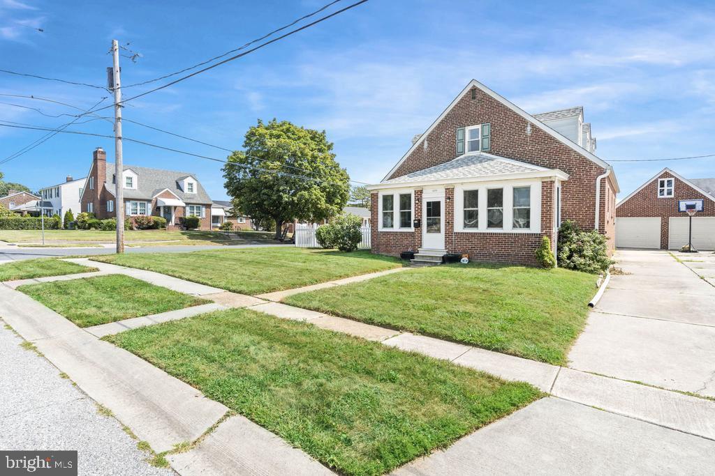 Primary Photo - 600 Jackson Ave