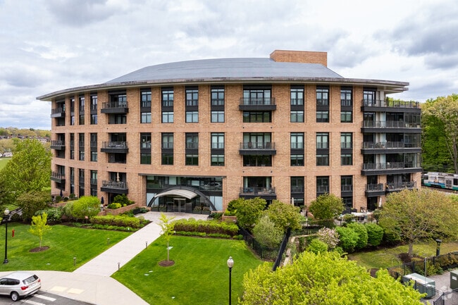 Alt Building - Waterworks Museum Condominiums