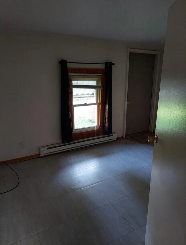 Foto del edificio - 293 E Main St