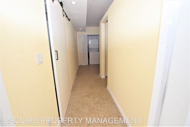 Foto del edificio - 1 br, 1 bath House - 5316 FIELDCREST DRIVE