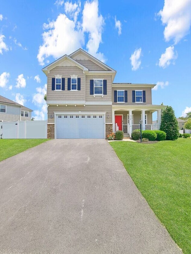 Foto principal - Amazing 3 Level Corner Lot Home in Waldorf...