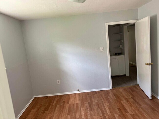 Foto del edificio - 1648 Kildeer St
