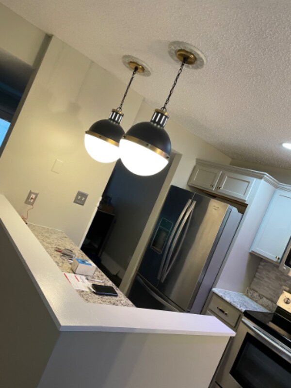 Foto del edificio - 6521 Deane Hill Dr