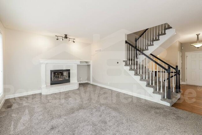 Building Photo - 4 Bed 2.5 Bath Northland Beauty For Rent!