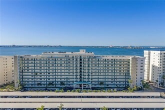 Building Photo - 6020 Shore Blvd S