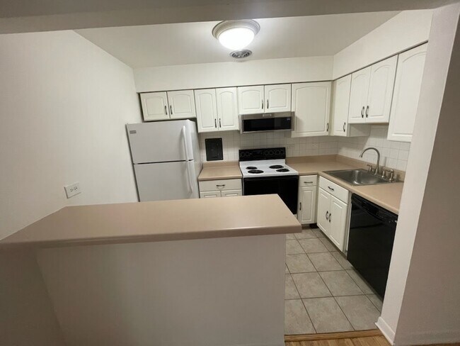 Foto del edificio - 420 W Aldine Ave