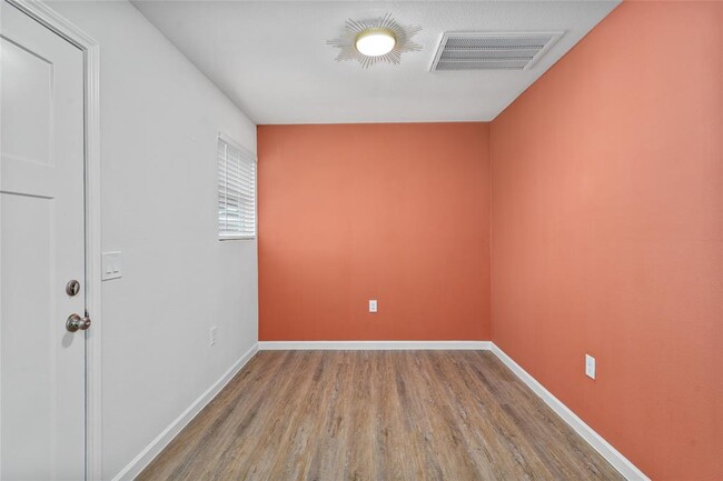 Building Photo - 4519 Beggs St