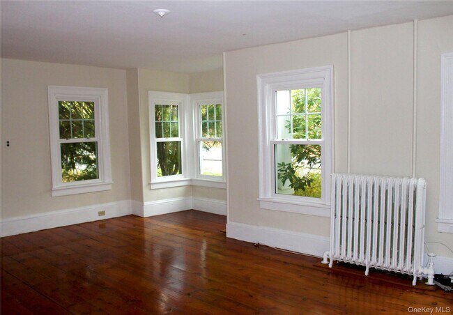 Foto del edificio - 244 Lippincott Rd