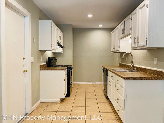Foto del edificio - 3 br, 2 bath House - 16406 Oak Rock St