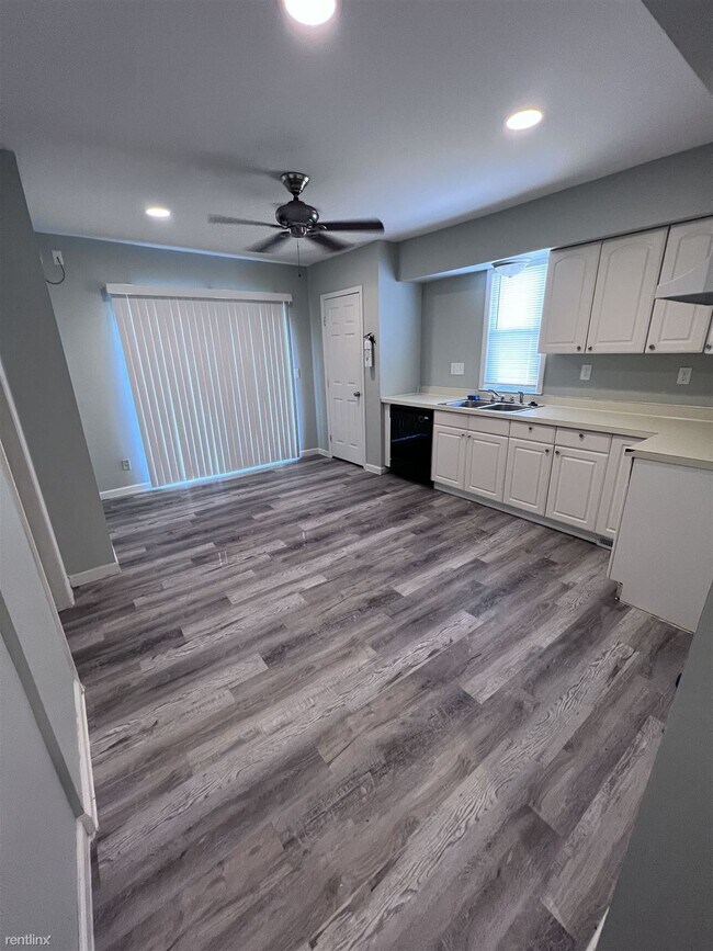 Building Photo - 2 br, 1.5 bath House - 21759 Shakespeare Ave