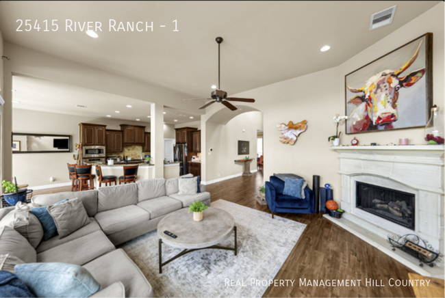 Foto del edificio - 25415 River Ranch