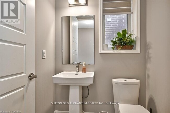 Photo du bâtiment - 545 Kennedy Cir W