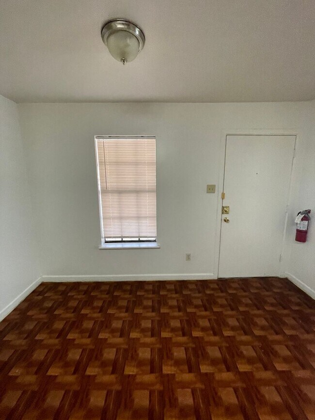 Foto del edificio - WBM 2117 33rd Street